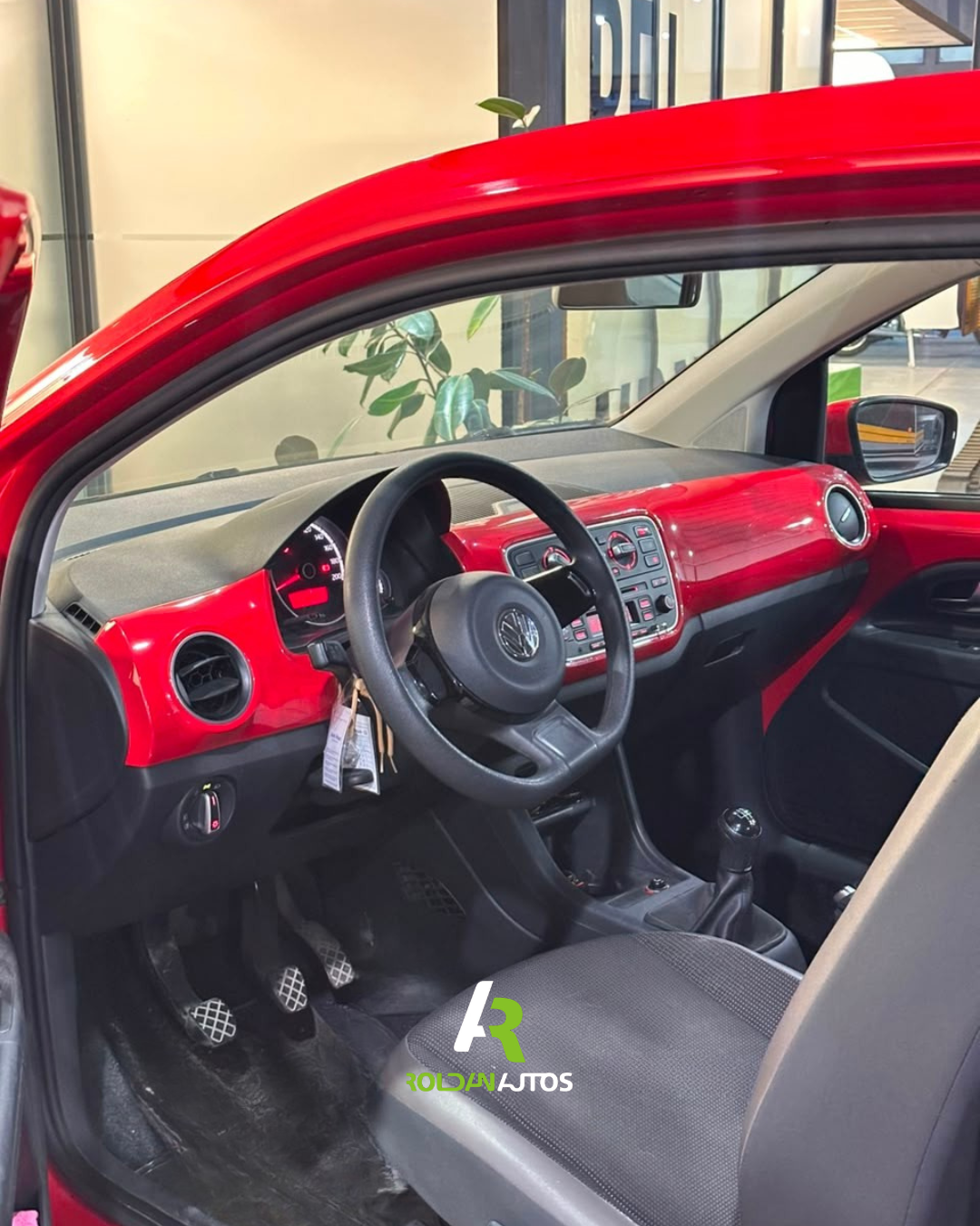 VOLKSWAGEN UP! 3 PTAS HIGH (2016) - AA041VT #2
